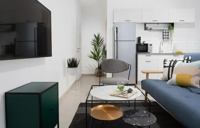One Bedroom Apartment with Garden