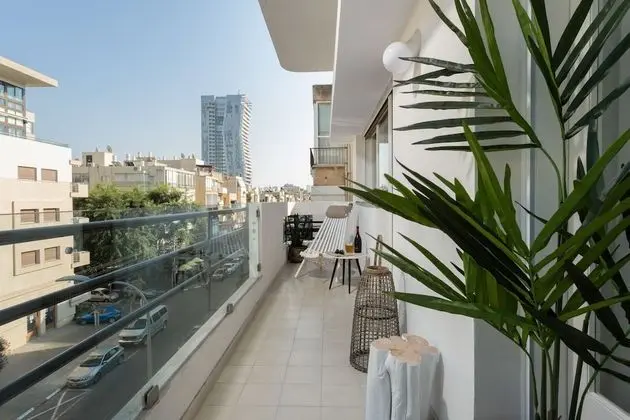 Superior One Bedroom Apartment with Balcony