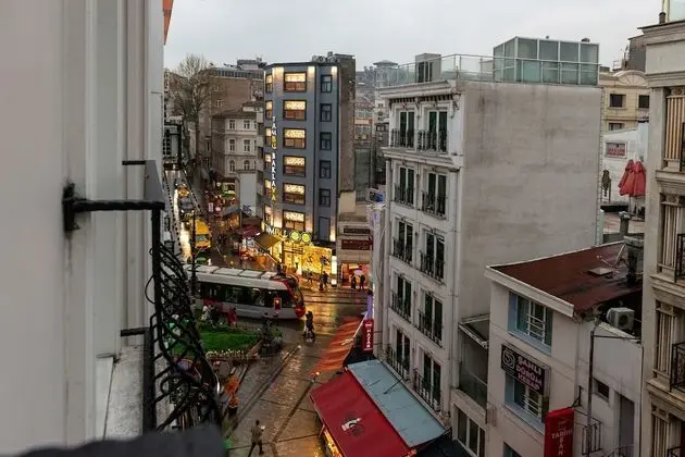 Standard Tek Büyük Yataklı Oda