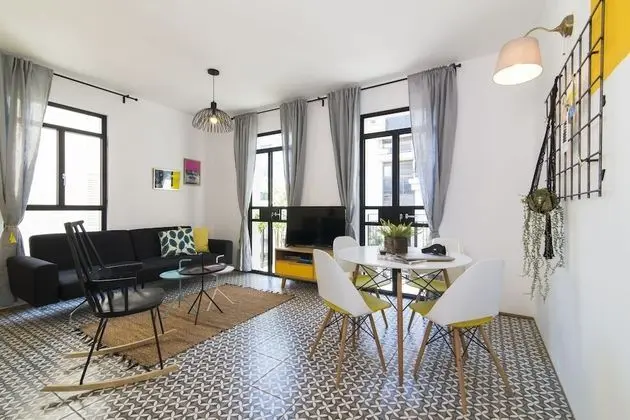 One Bedroom Apartment with City View