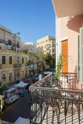 Two Bedroom Apartment with Balcony