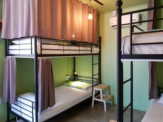 Ortak Ranzalı Oda, Sadece kadınlar için, Ortak Banyo (6-person, Foreigners only)