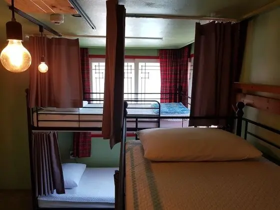 Ortak Ranzalı Oda, Sadece kadınlar için, Ortak Banyo (6-person, Foreigners only)