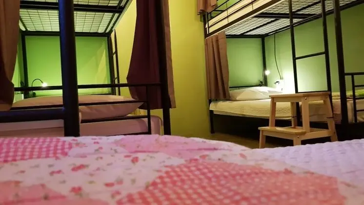 Ortak Ranzalı Oda, Sadece kadınlar için, Ortak Banyo (6-person, Foreigners only)