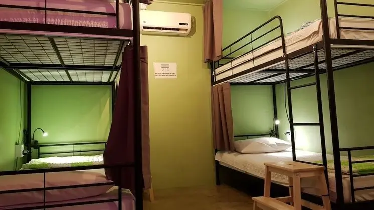 Ortak Ranzalı Oda, Sadece kadınlar için, Ortak Banyo (6-person, Foreigners only)