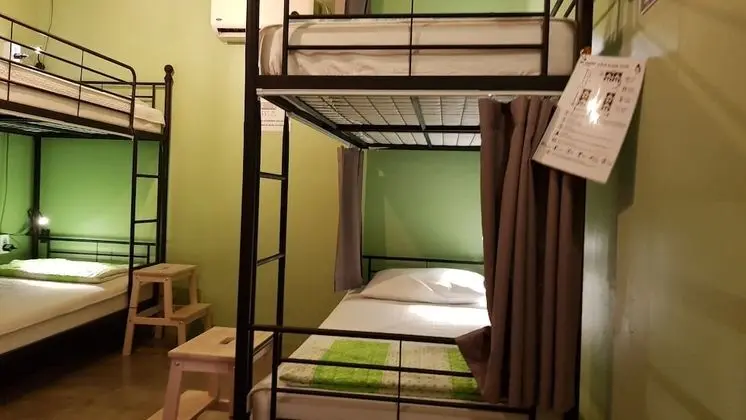 Ortak Ranzalı Oda, Sadece kadınlar için, Ortak Banyo (6-person, Foreigners only)