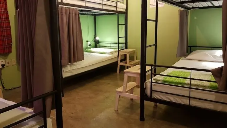 Ortak Ranzalı Oda, Sadece kadınlar için, Ortak Banyo (6-person, Foreigners only)