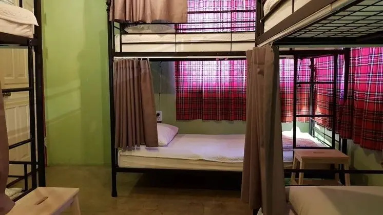 Ortak Ranzalı Oda, Sadece kadınlar için, Ortak Banyo (6-person, Foreigners only)