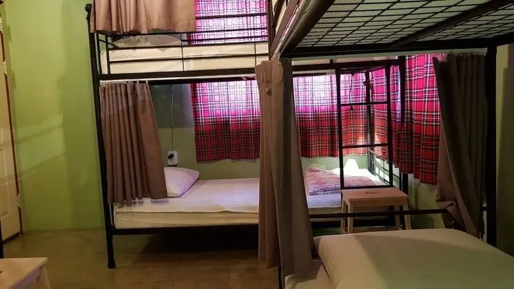 Ortak Ranzalı Oda, Sadece kadınlar için, Ortak Banyo (6-person, Foreigners only)