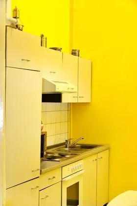 Basic Ortak Ranzalı Oda, Sadece erkekler için, Şehir Manzaralı