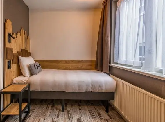 Tek Kişilik Oda, 1 Tek Kişilik Yatak