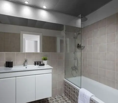 One Bedroom Apartment - English Basement