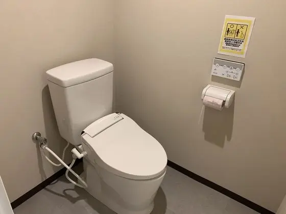 Basic Tek Büyük Yataklı Oda