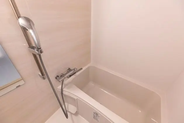 Basic Tek Büyük Yataklı Oda