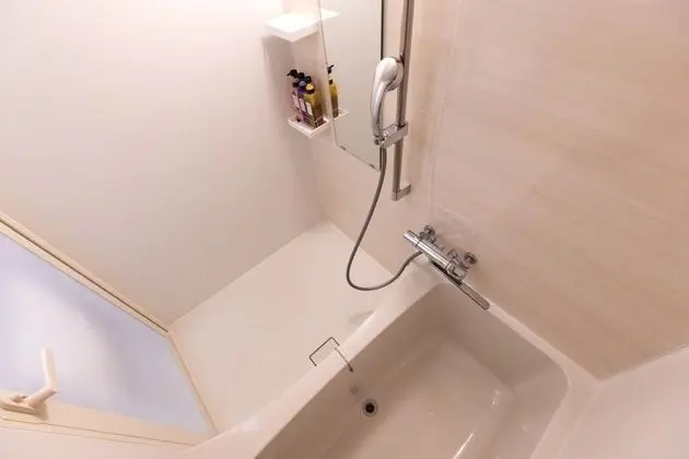 Basic Tek Büyük Yataklı Oda