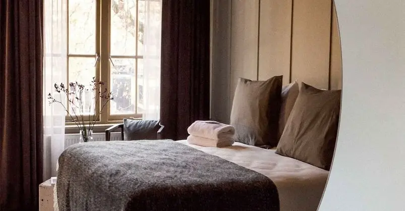 Standard Tek Büyük Yataklı Oda (Green)