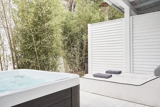 Honeymoon Süit, Bahçe Manzaralı (Outdoor Jacuzzi)