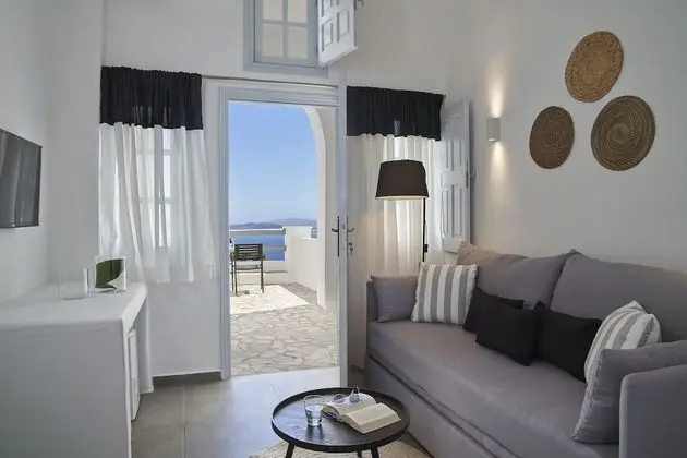 Superior Room with Caldera View