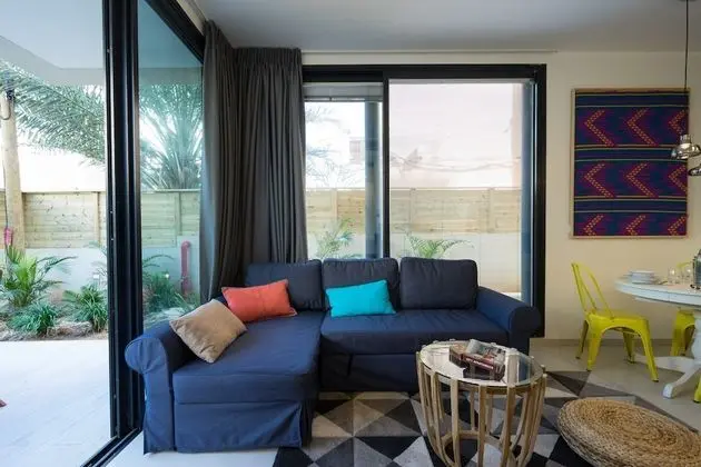 Four Bedroom Apartment with Garden