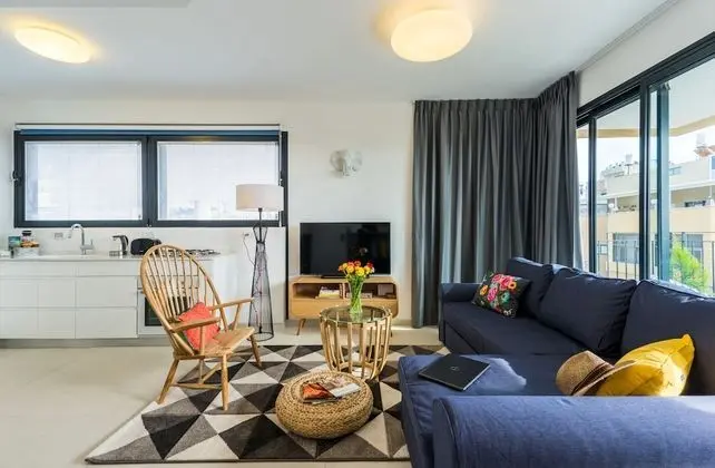 Two Bedroom Apartment with Sea View