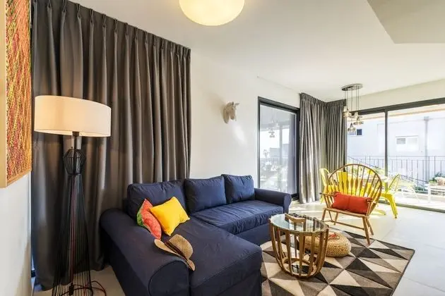 Two Bedroom Apartment with Sea View