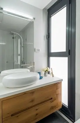 Two Bedroom Apartment with Sea View