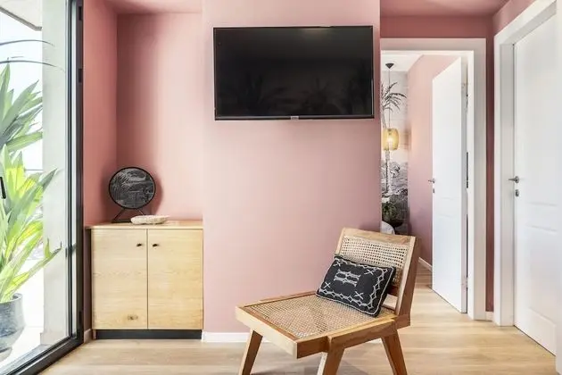 One Bedroom Apartment with Terrace and Parking