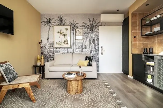 One Bedroom Apartment with Terrace and Parking