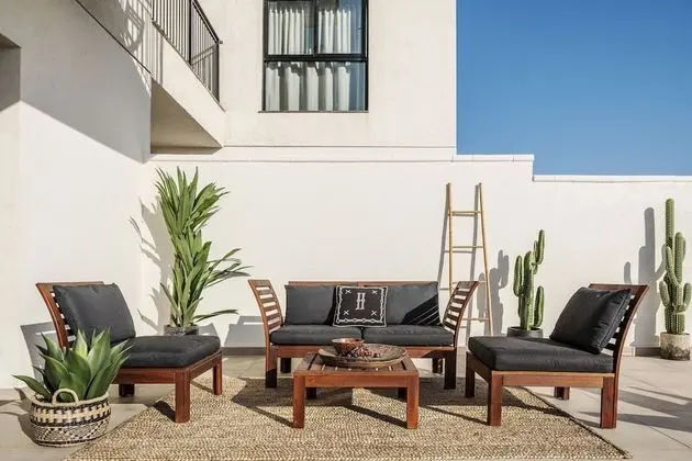 One Bedroom Apartment with Terrace and Parking