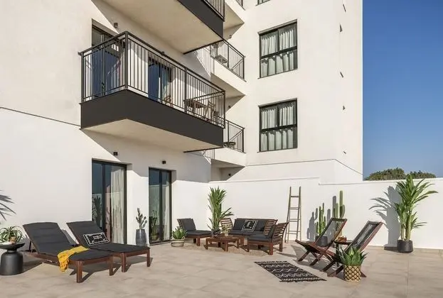 One Bedroom Apartment with Terrace and Parking