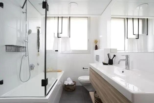 Two Bedroom Apartment with Balcony