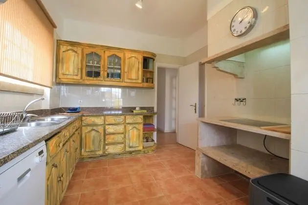 İki Ayrı Yataklı Oda, Ortak Banyo, Havuz Manzaralı