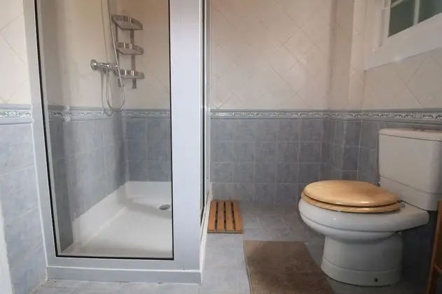 Standard Tek Büyük veya İki Ayrı Yataklı Oda, Ortak Banyo