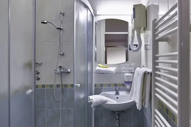 Standard Tek Büyük Yataklı Oda (Loft)