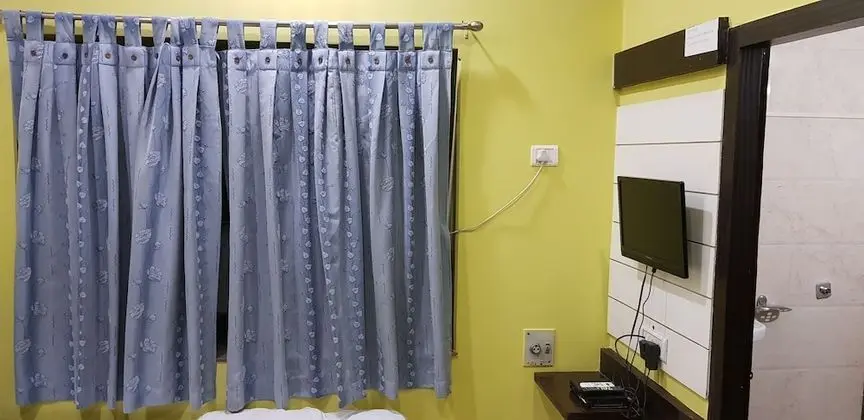 Basic Tek Büyük veya İki Ayrı Yataklı Oda