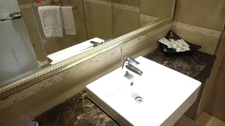 Standard Tek Büyük Yataklı Oda