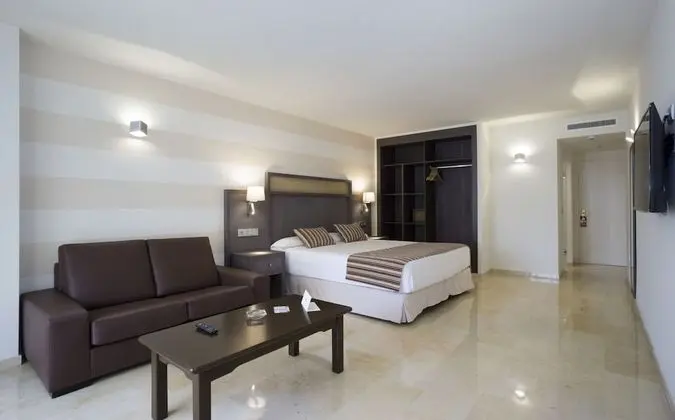 Junior Suite Pool View
