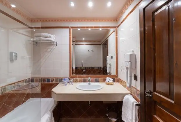 Classic Tek Büyük Yataklı Oda, Teras (2 pax)