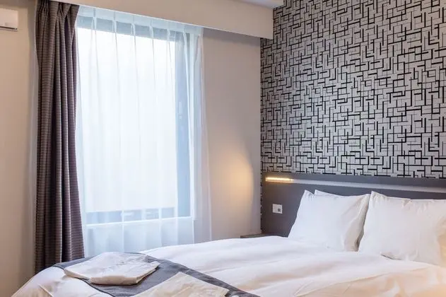 Oda, Sigara İçilmez (Queen Room)