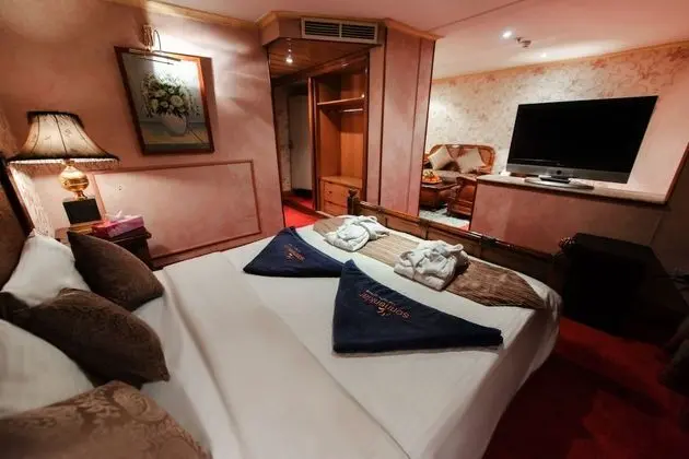 Deluxe Kulübe, 1 Yatak Odası, Nehir Manzaralı, Deniz Üstü