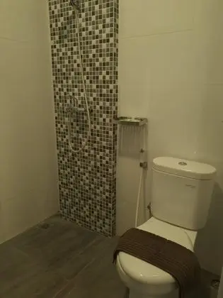 Ortak Ranzalı Oda, Sadece kadınlar için