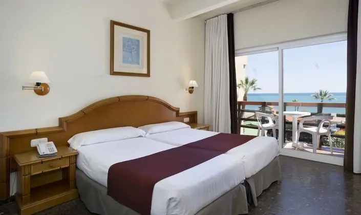 Tek Büyük Yataklı Oda, Balkon, Deniz Manzaralı