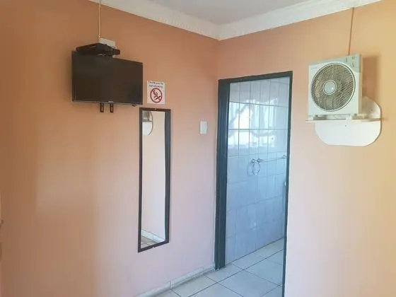 Basic Tek Büyük Yataklı Oda