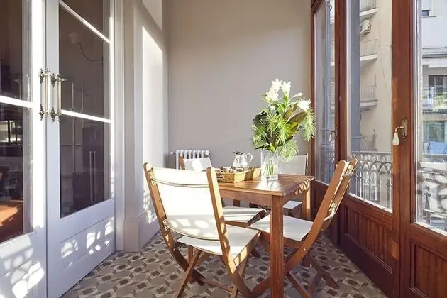Traditional Apart Daire, 4 Yatak Odası, Sigara İçilmez, Küvet