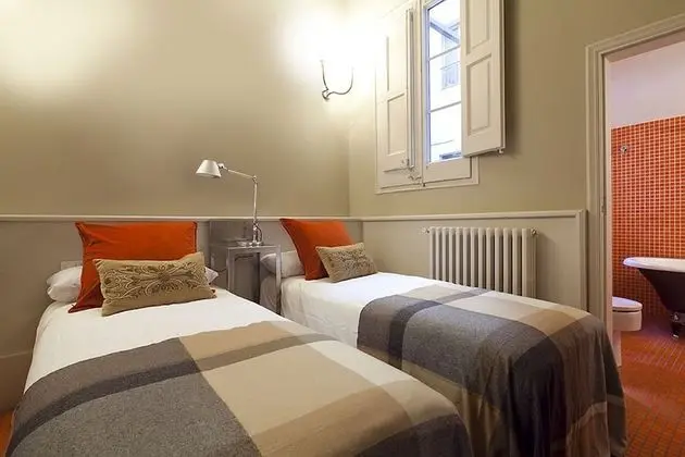 Traditional Apart Daire, 4 Yatak Odası, Sigara İçilmez, Küvet