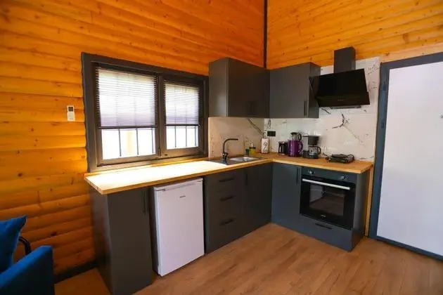 Asma Katlı Bungalow, Doğa Manzaralı, Isıtmalı Özel Havuzlu