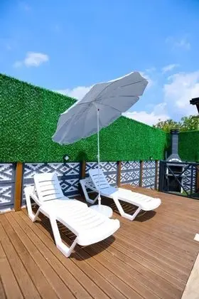 Balkon Bahçe Geçişi Şezlong