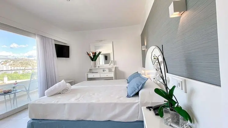 Comfort Oda, Balkon, Kısmi Deniz Manzaralı (Lateral Sea View)