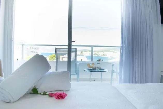 Comfort Oda, Balkon, Kısmi Deniz Manzaralı (Lateral Sea View)