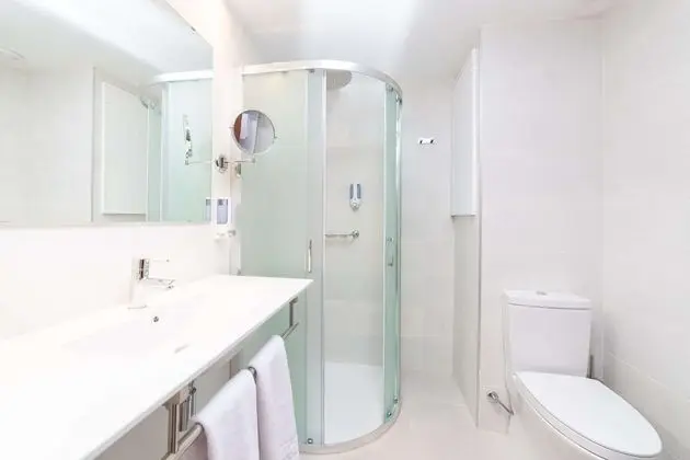 Comfort Tek Büyük Yataklı Oda